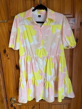 SHEIN Pink, Yellow & Cream Floral Tiered Button-Front Mini Dress